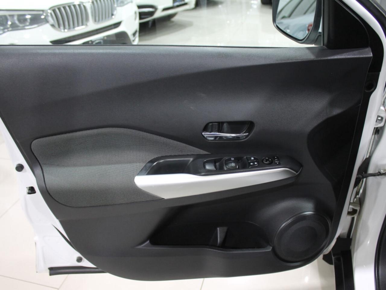 2021 Nissan Kicks SV Blind Spot Assist Lane Departure Rear Parking S Photo