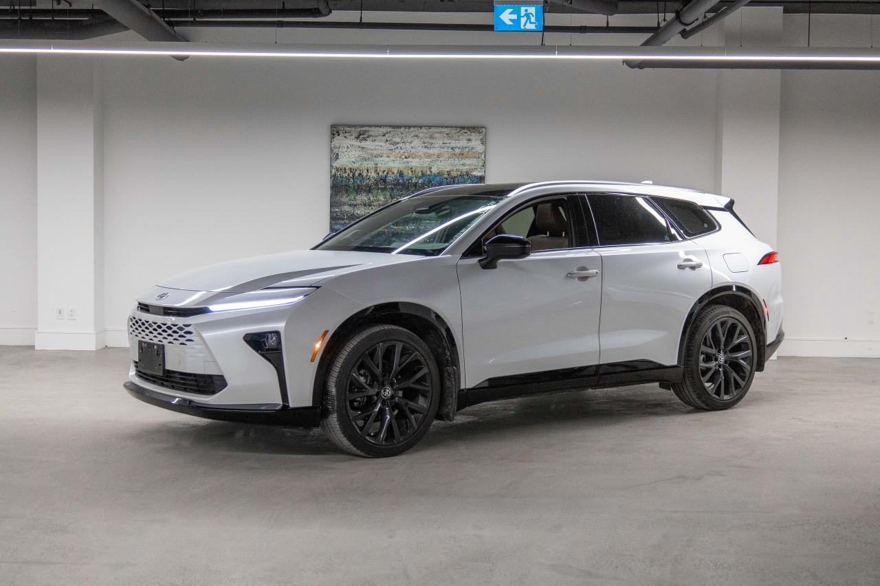 2025 Toyota Crown Signia Limited AWD Photo