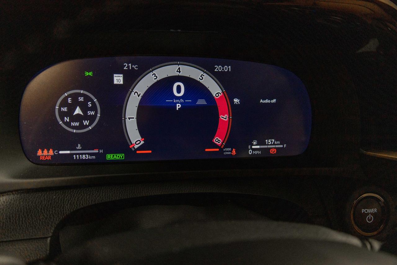 2025 Toyota Crown Signia Limited AWD Photo