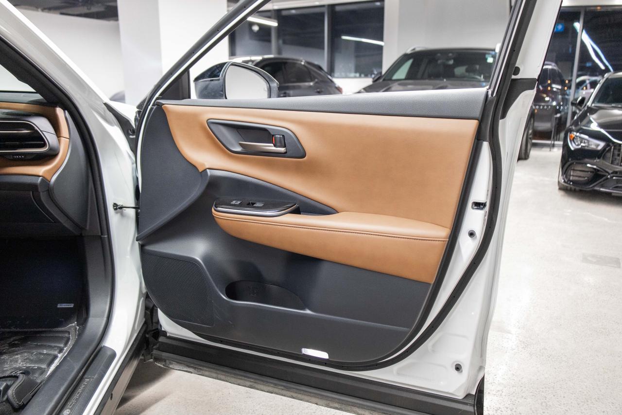 2025 Toyota Crown Signia Limited AWD Photo