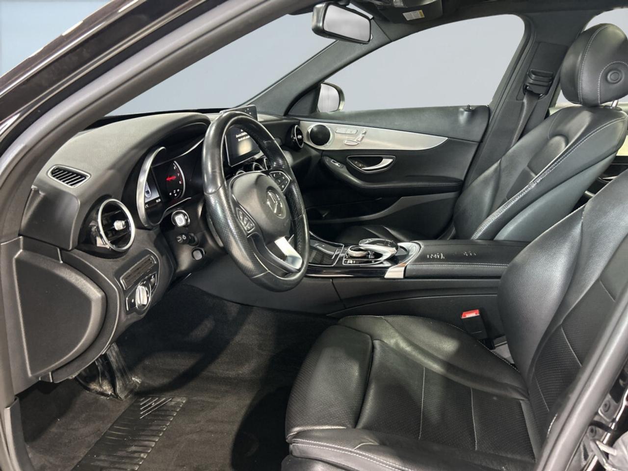 2018 Mercedes-Benz C-Class 4MATIC AMG PKG / NAV / Sunroof / Leather / Clean C Photo