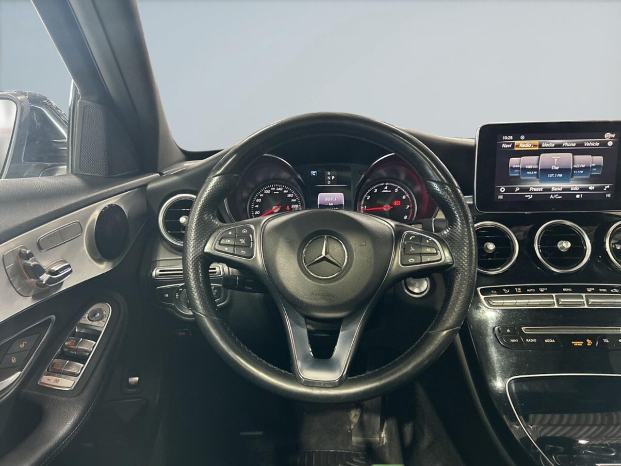 2018 Mercedes-Benz C-Class 4MATIC AMG PKG / NAV / Sunroof / Leather / Clean C Photo