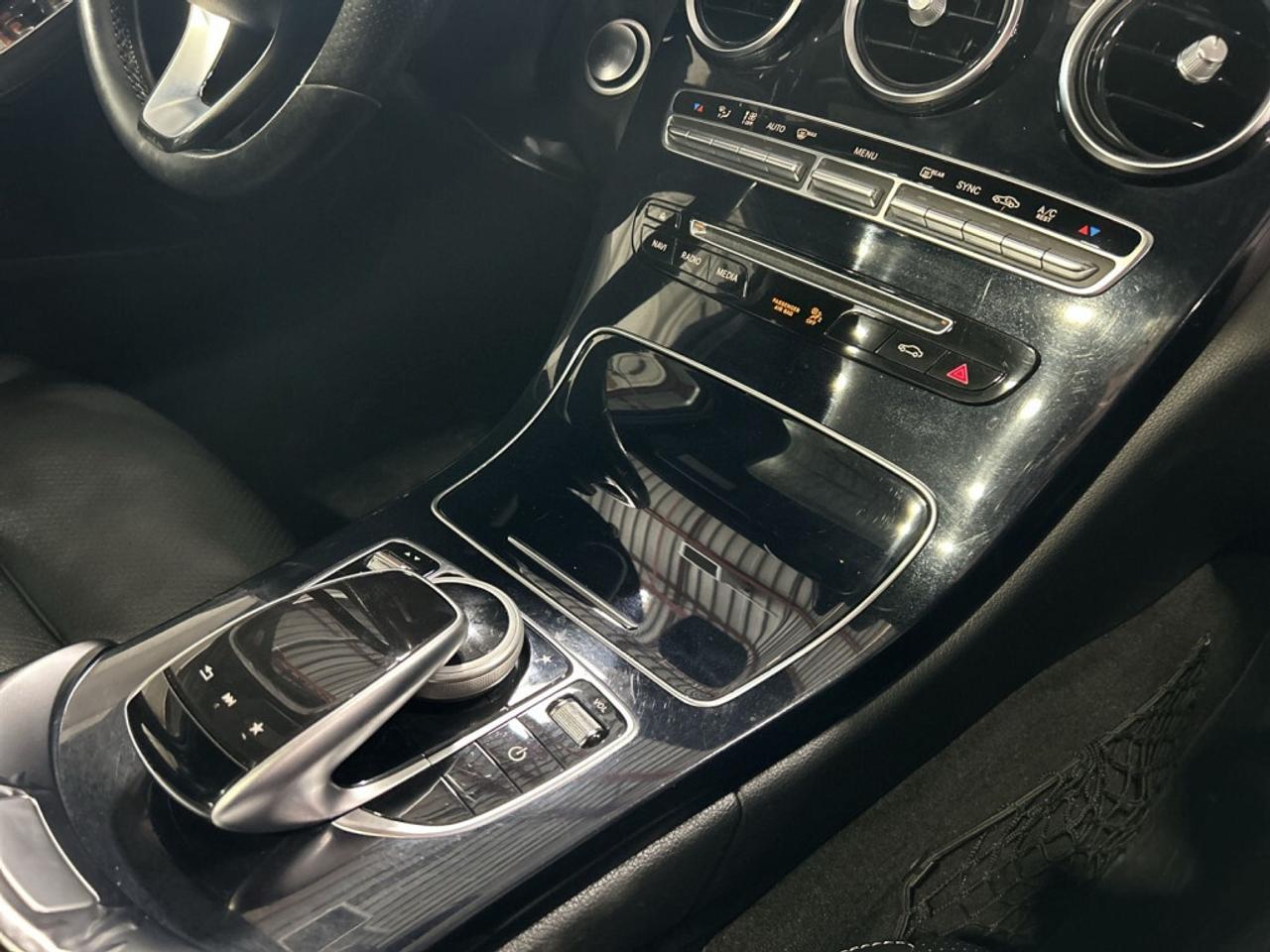 2018 Mercedes-Benz C-Class 4MATIC AMG PKG / NAV / Sunroof / Leather / Clean C Photo