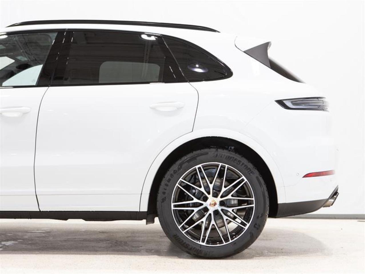 2025 Porsche Cayenne AWD Photo