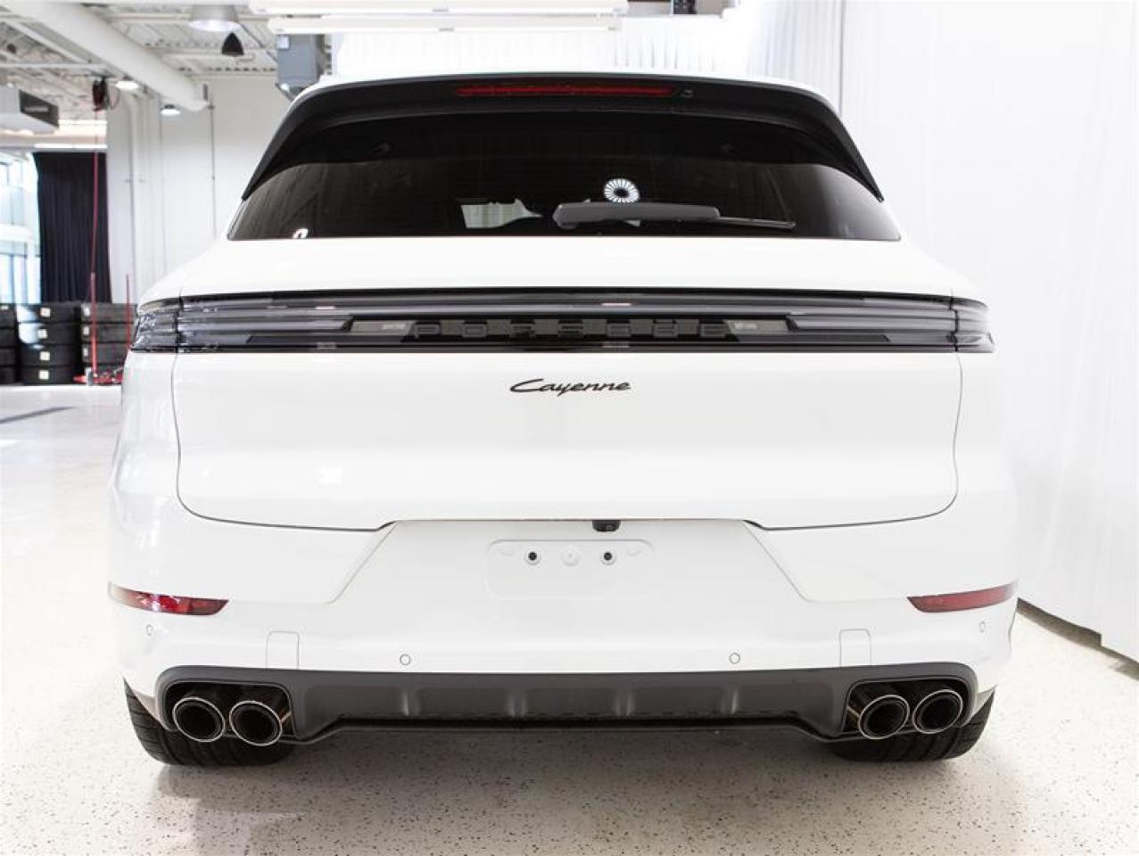 2025 Porsche Cayenne AWD Photo