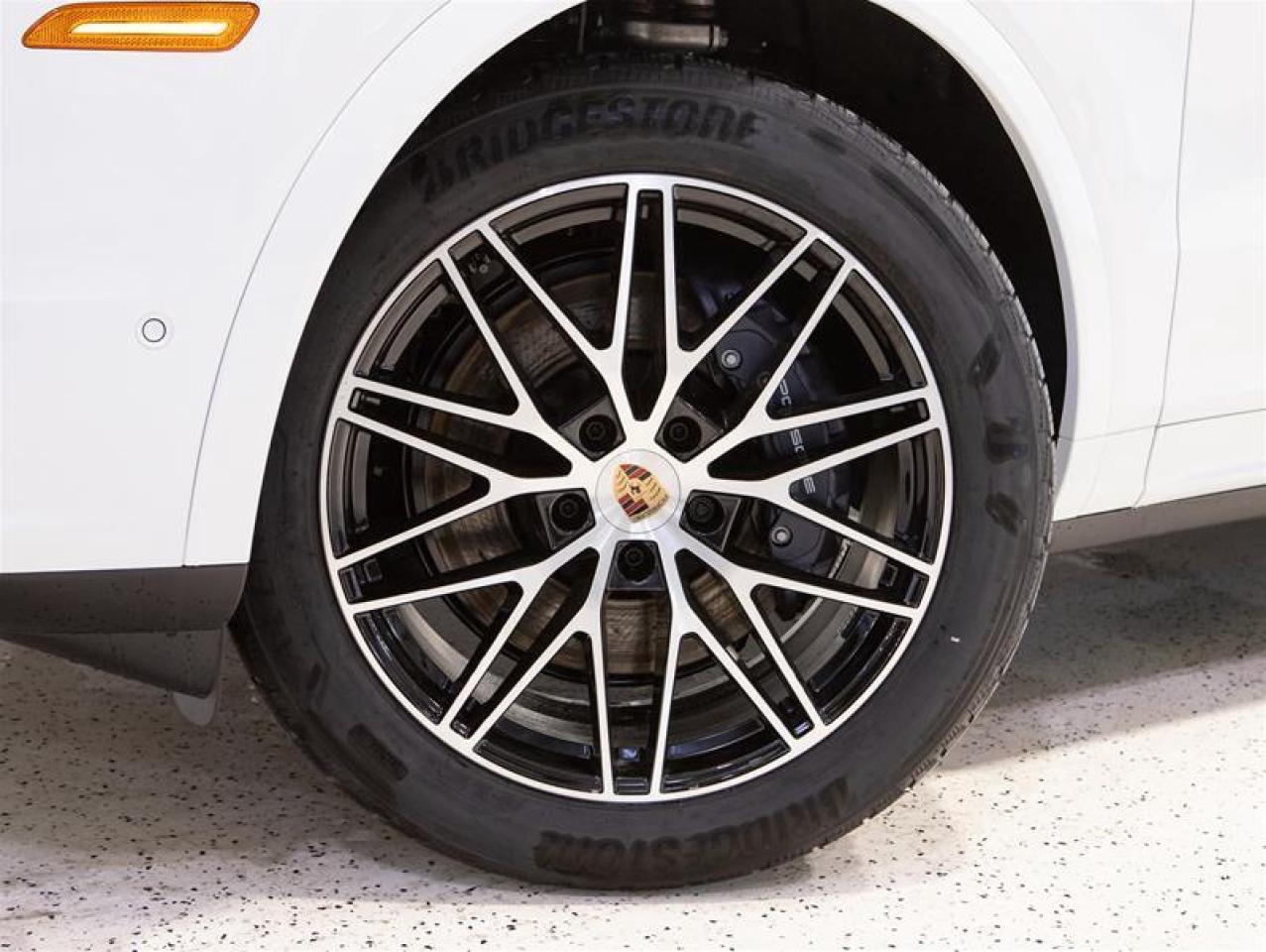 2025 Porsche Cayenne AWD Photo