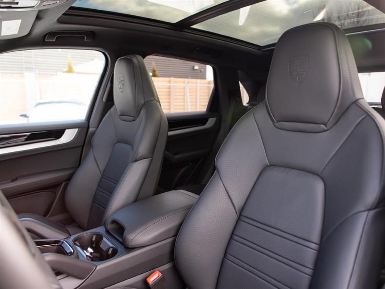 2025 Porsche Cayenne AWD Photo