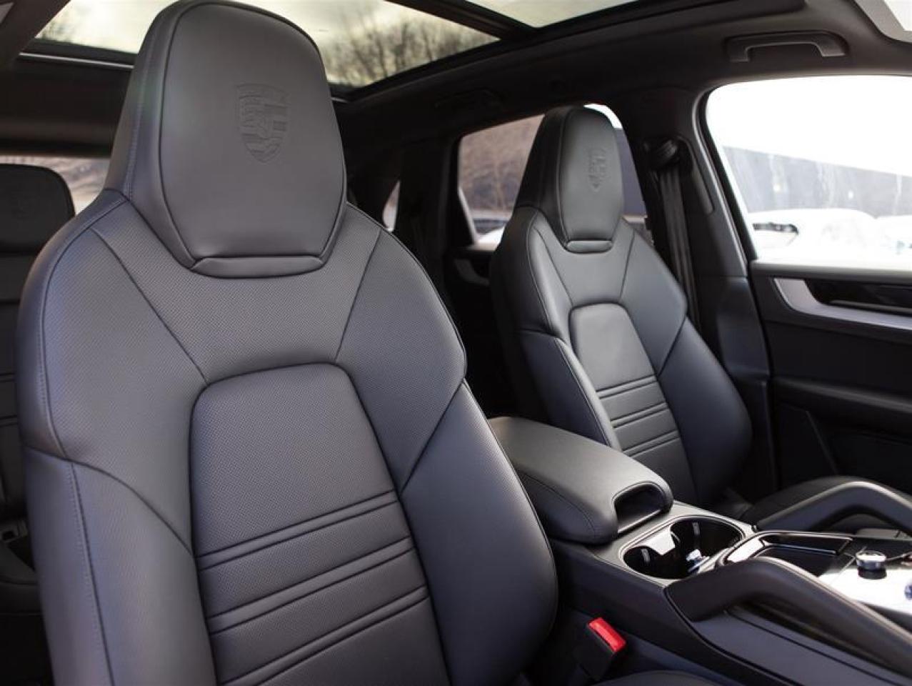 2025 Porsche Cayenne AWD Photo