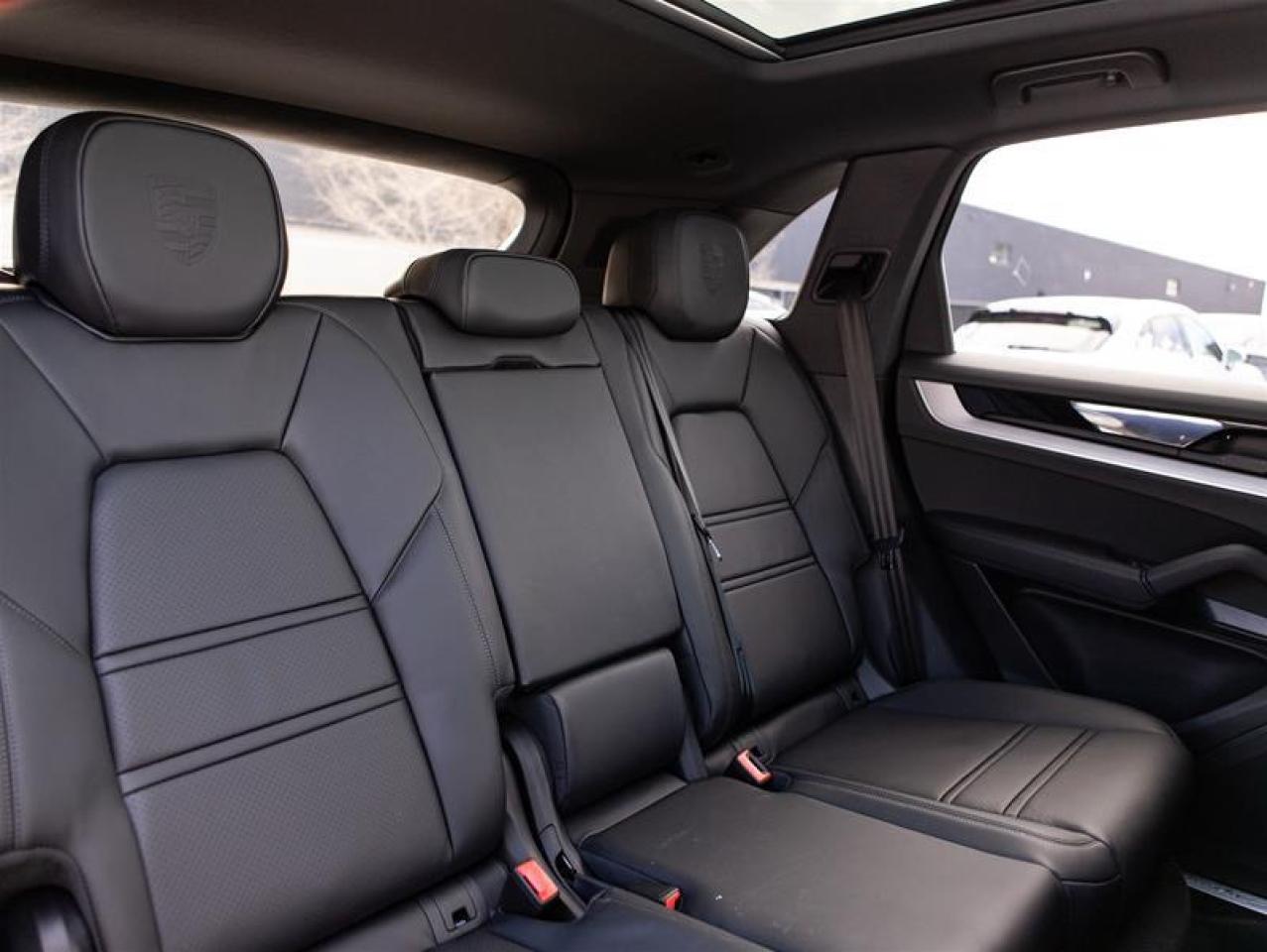 2025 Porsche Cayenne AWD Photo