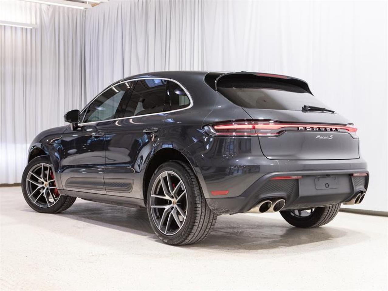 2024 Porsche Macan S AWD Photo