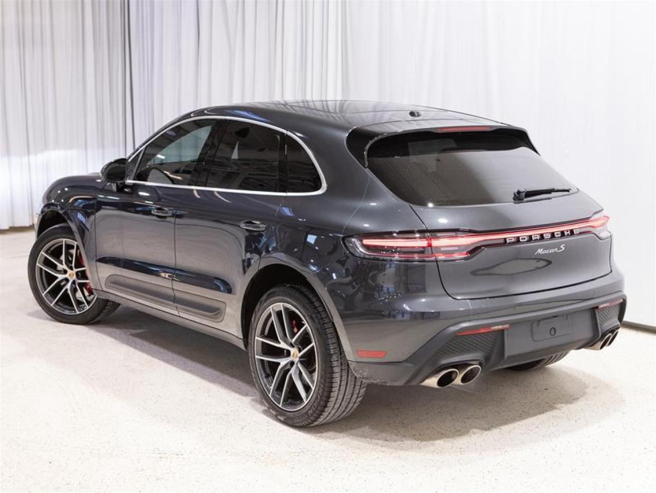 2024 Porsche Macan S AWD Photo3