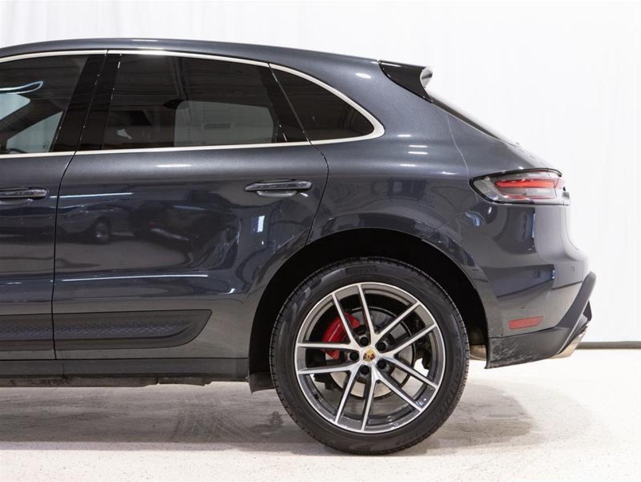 2024 Porsche Macan S AWD Photo
