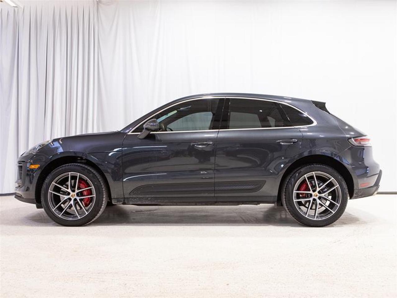 2024 Porsche Macan S AWD Photo4