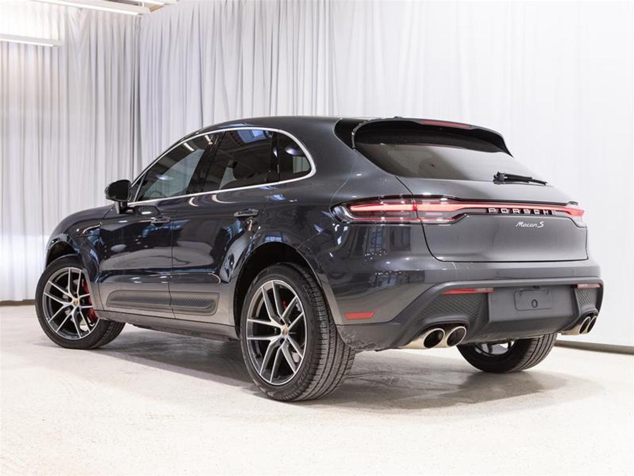 2024 Porsche Macan S AWD Photo