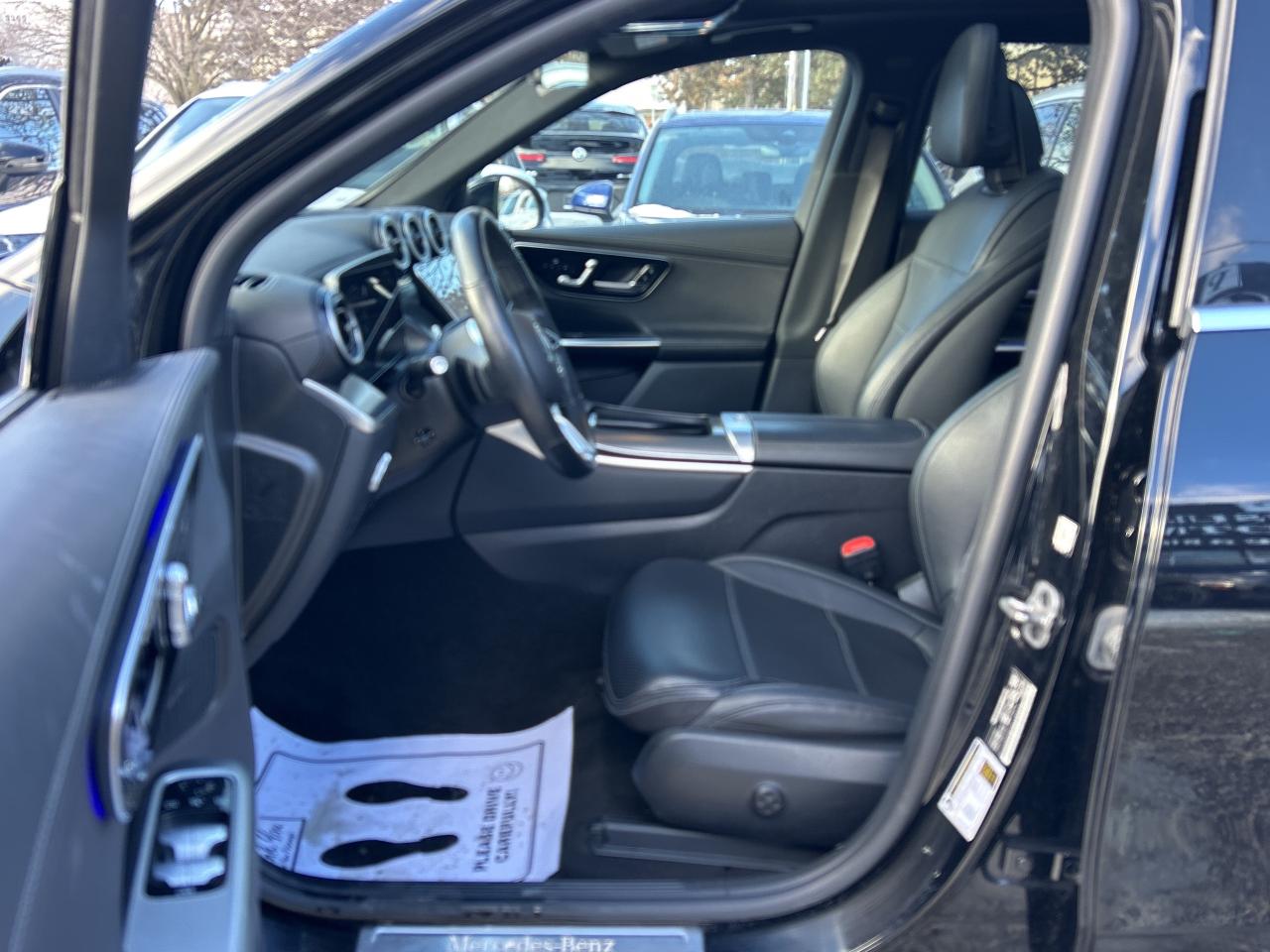 2024 Mercedes-Benz GLC 4MATIC SUV, EXCLUSIVE PKG, PANO, CARPLAY, Photo