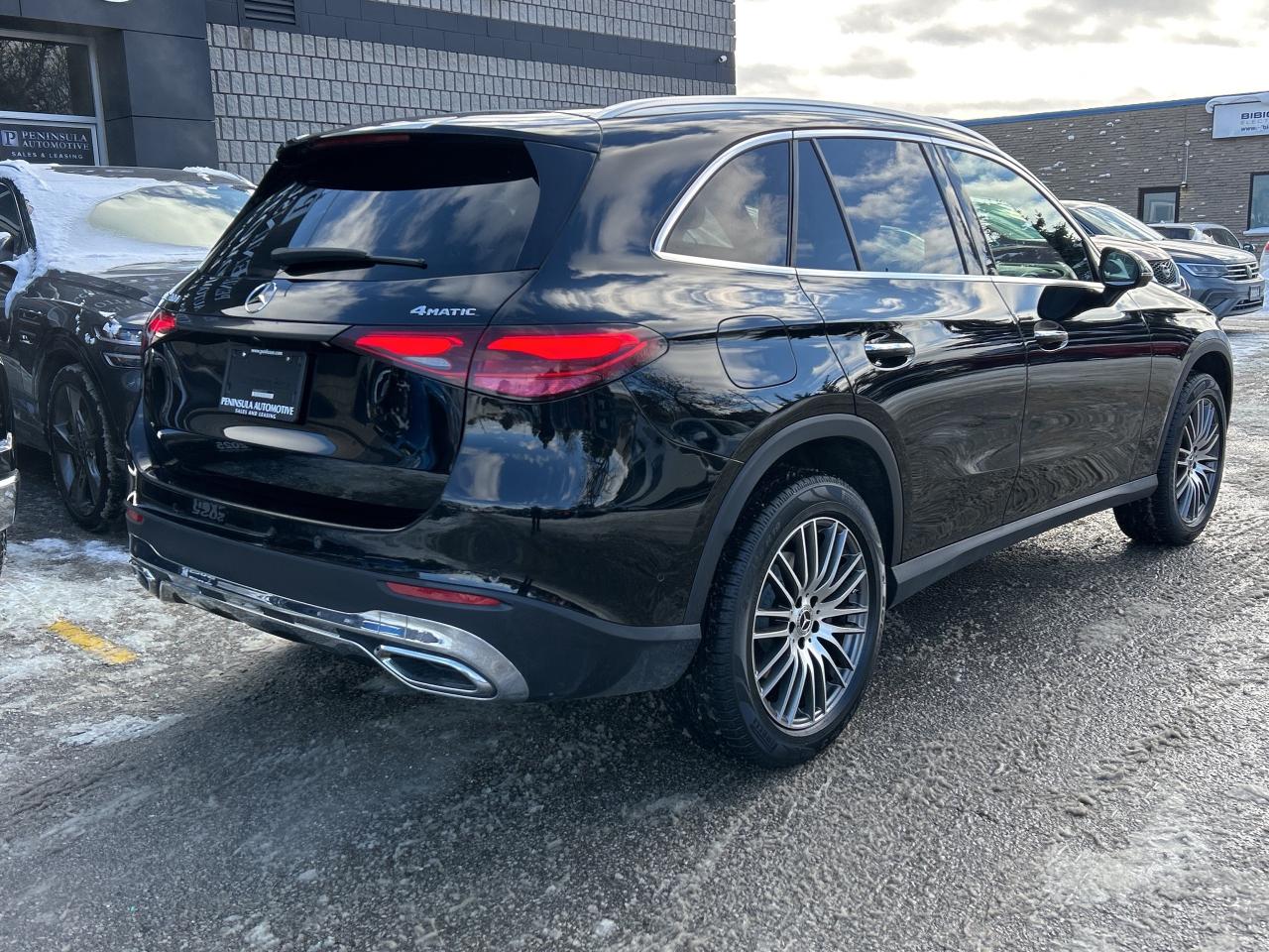 2024 Mercedes-Benz GLC 4MATIC SUV, EXCLUSIVE PKG, PANO, CARPLAY, Photo