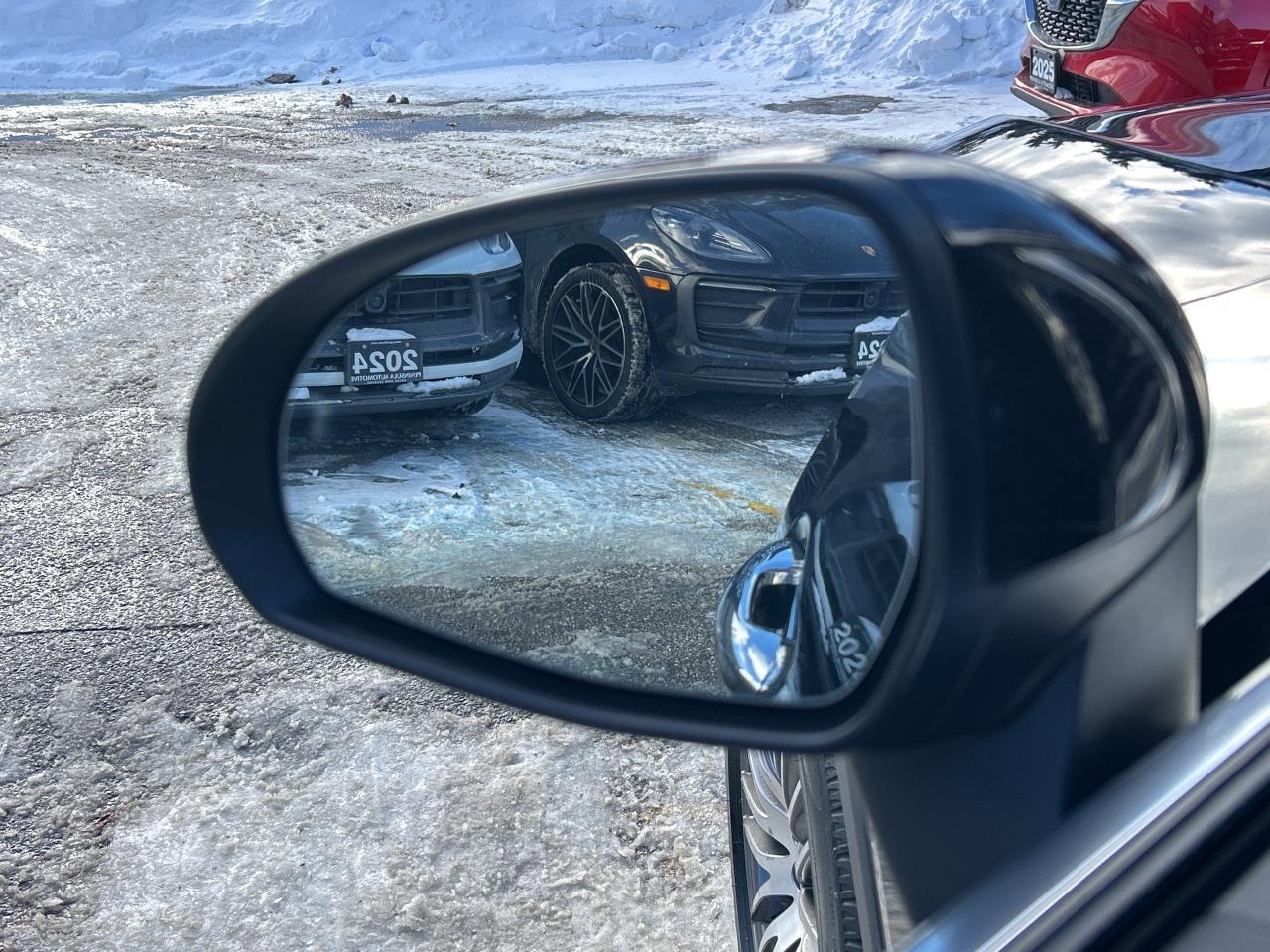 2024 Mercedes-Benz GLC 4MATIC SUV, EXCLUSIVE PKG, PANO, CARPLAY, Photo