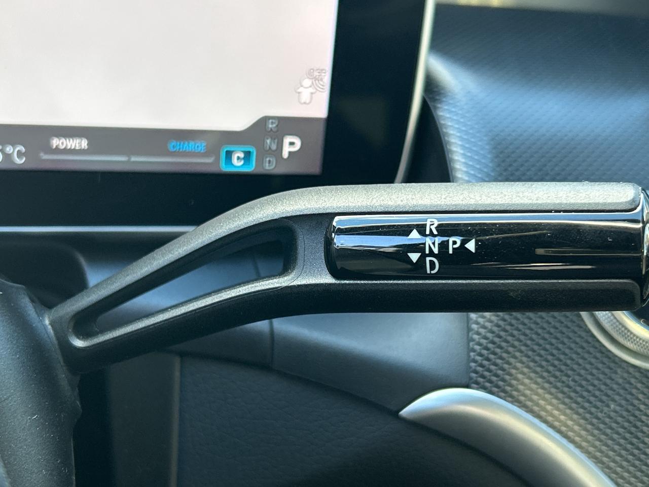 2024 Mercedes-Benz GLC 4MATIC SUV, EXCLUSIVE PKG, PANO, CARPLAY, Photo