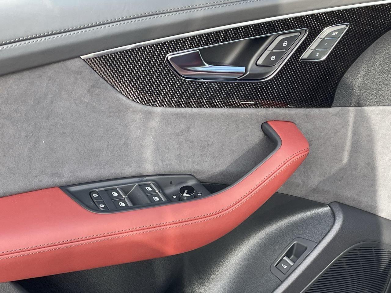 2023 Audi SQ8 4.0T quattro 8sp Tiptronic   Black Optics Photo