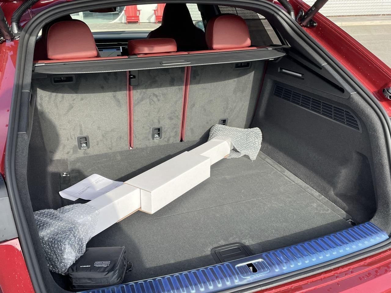 2023 Audi SQ8 4.0T quattro 8sp Tiptronic   Black Optics Photo