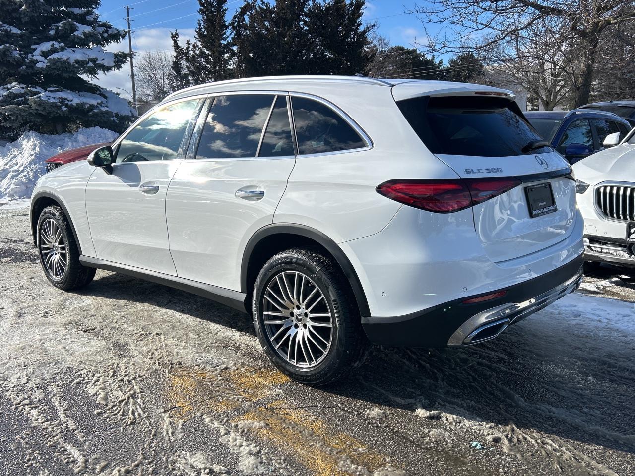 2024 Mercedes-Benz GLC 4MATIC SUV, EXCLUSIVE PKG, PANO, CARPLAY, Photo