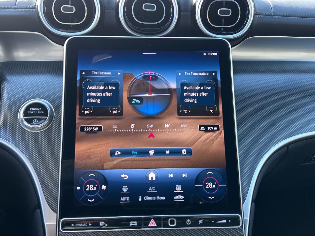 2024 Mercedes-Benz GLC 4MATIC SUV, EXCLUSIVE PKG, PANO, CARPLAY, Photo