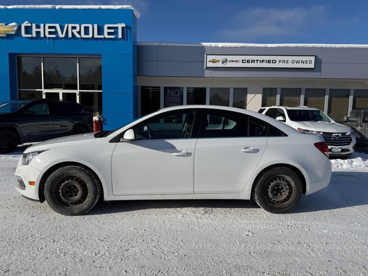 2016 Chevrolet Cruze LT   SPORT INSPIRED CONFIDENCE, ALL WEATHER MATS, Photo2
