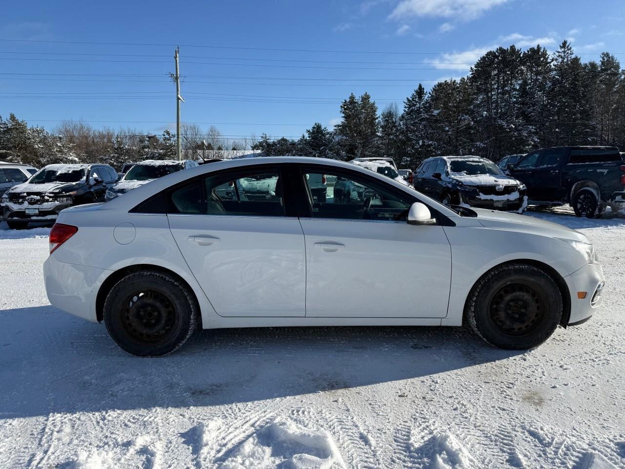 2016 Chevrolet Cruze LT   SPORT INSPIRED CONFIDENCE, ALL WEATHER MATS, Photo