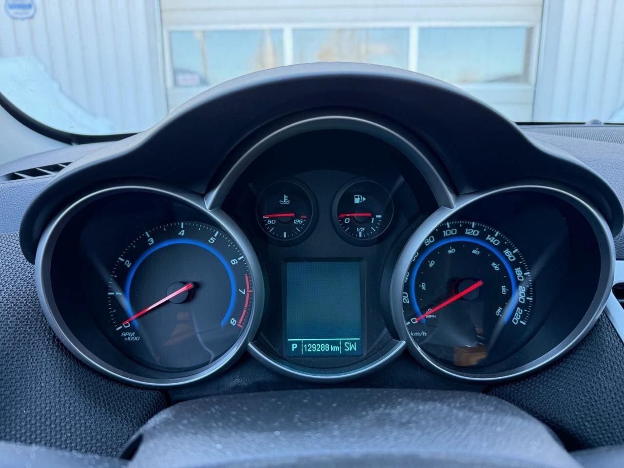 2016 Chevrolet Cruze LT   SPORT INSPIRED CONFIDENCE, ALL WEATHER MATS, Photo