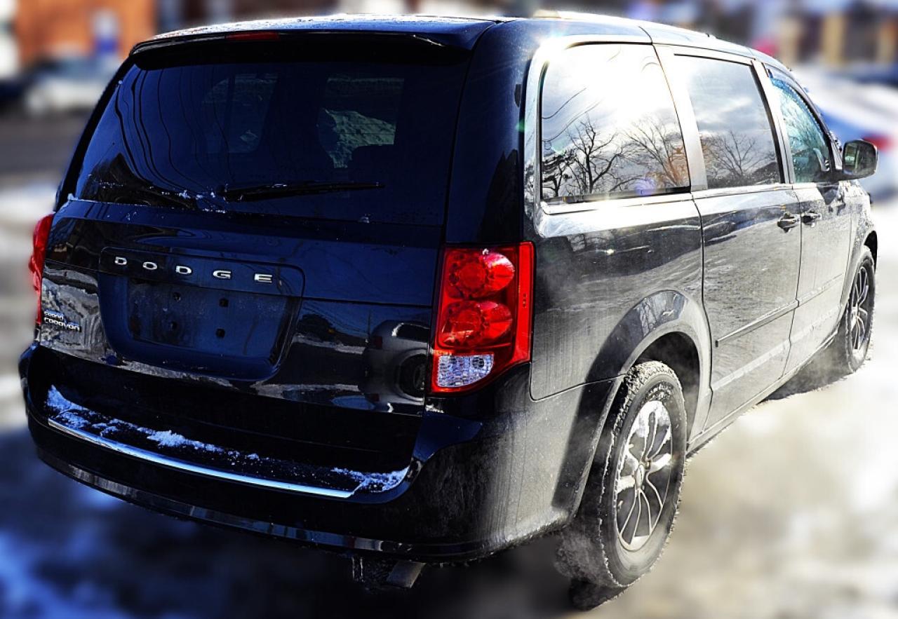 2017 Dodge Grand Caravan 4dr Wagon SXT Premium Plus Photo4