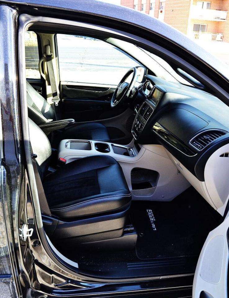 2017 Dodge Grand Caravan 4dr Wagon SXT Premium Plus Photo