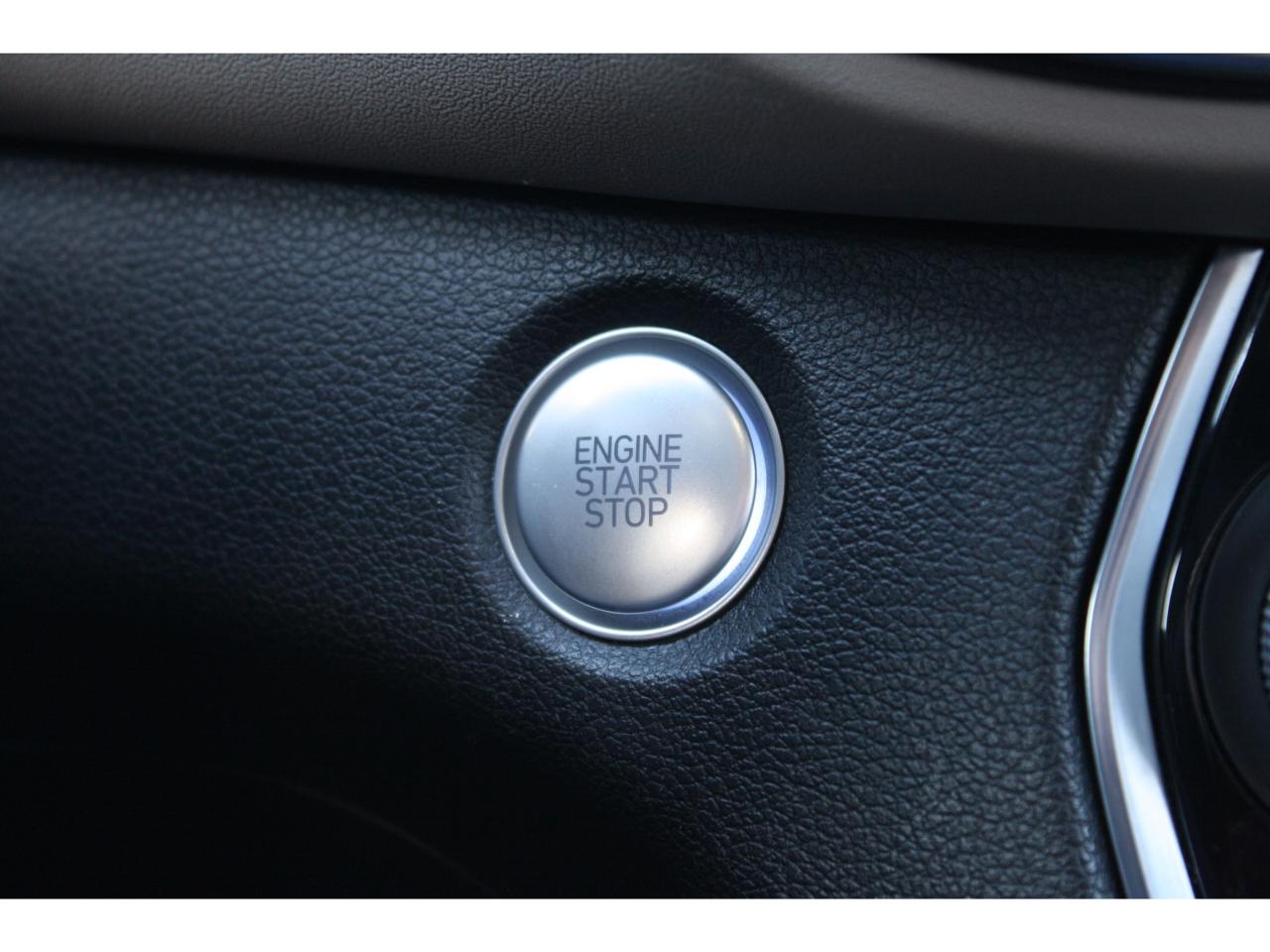 2020 Hyundai Santa Fe 2.0T Ultimate AWD Photo