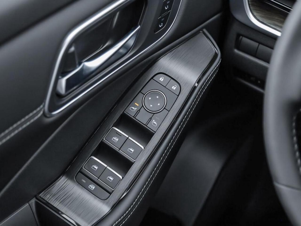 2026 Nissan Rogue Platinum Photo