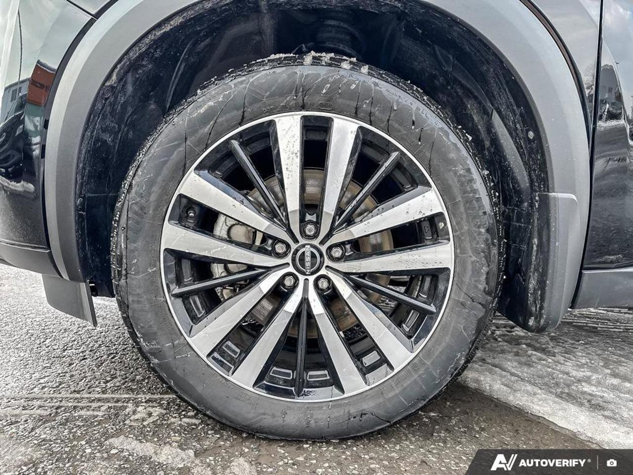 2025 Nissan Pathfinder Platinum   Navigation   Moonroof   Leather Seats Photo