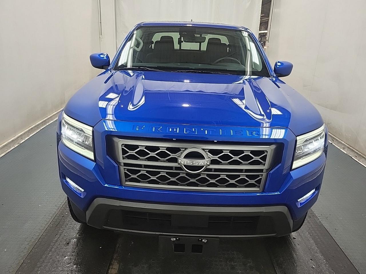 2024 Nissan Frontier SL Photo