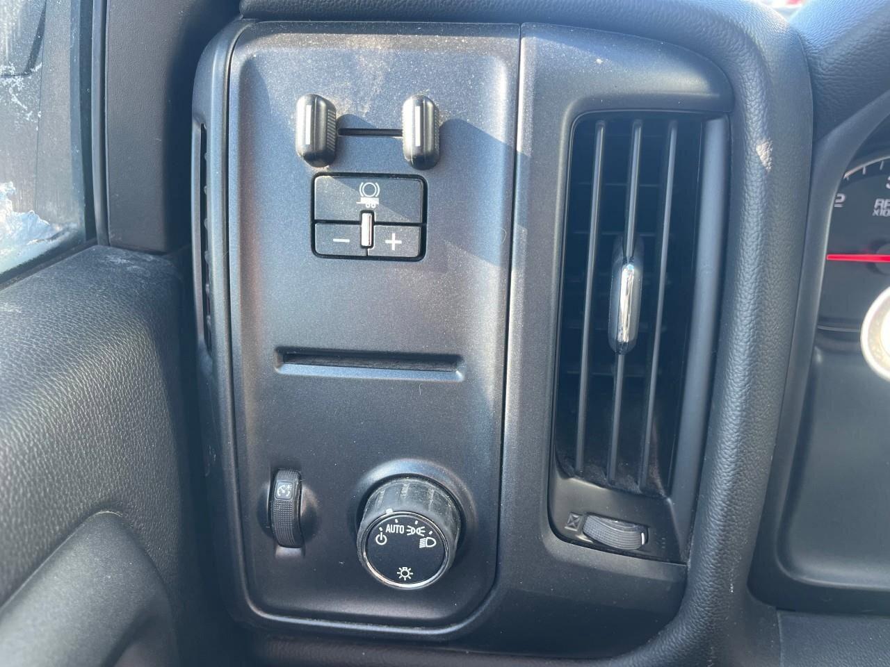 2018 GMC Sierra 1500 4WD Crew Cab 143.5 Photo