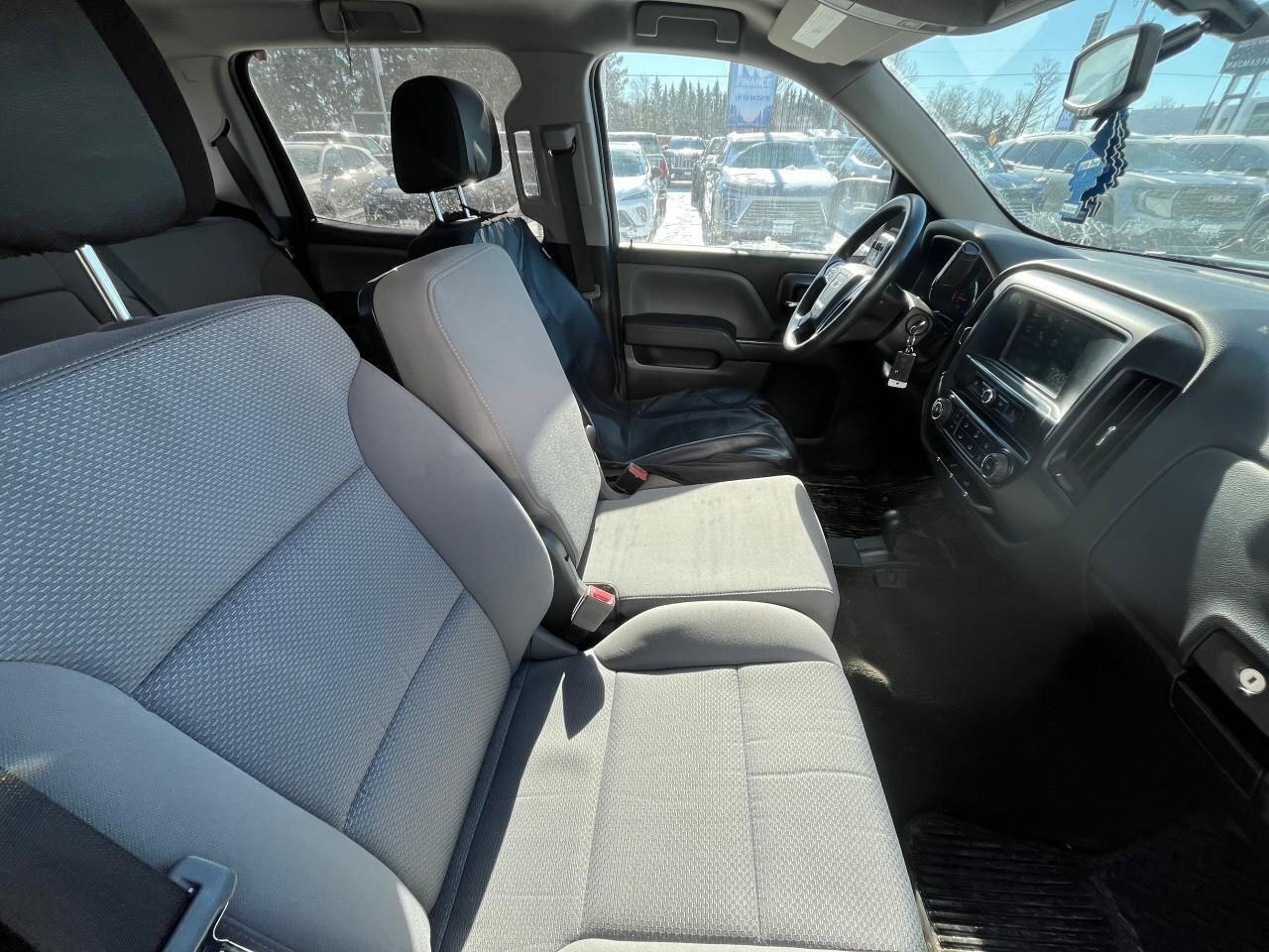 2018 GMC Sierra 1500 4WD Crew Cab 143.5 Photo