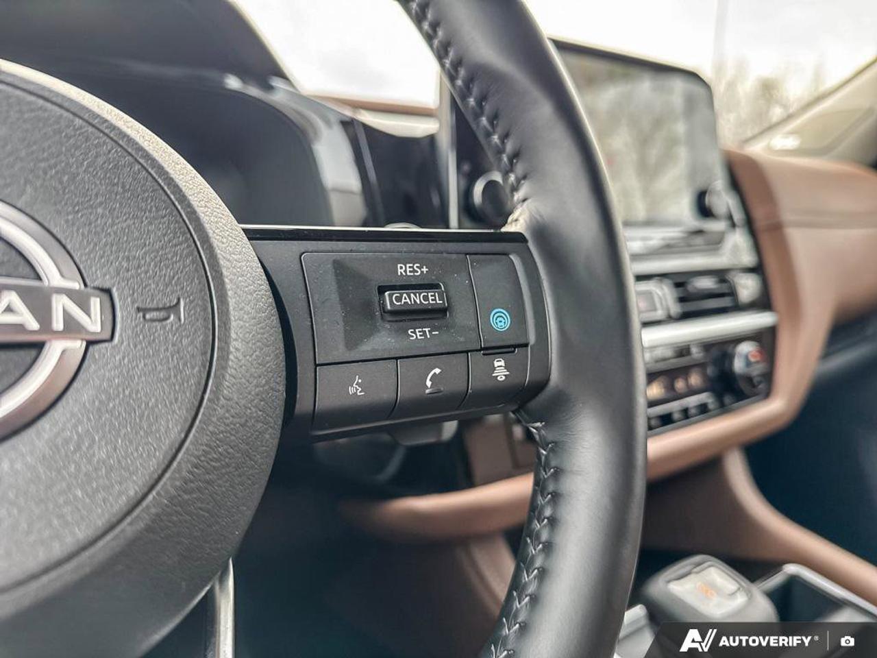 2025 Nissan Pathfinder Platinum   Navigation   Moonroof   Leather Seats Photo