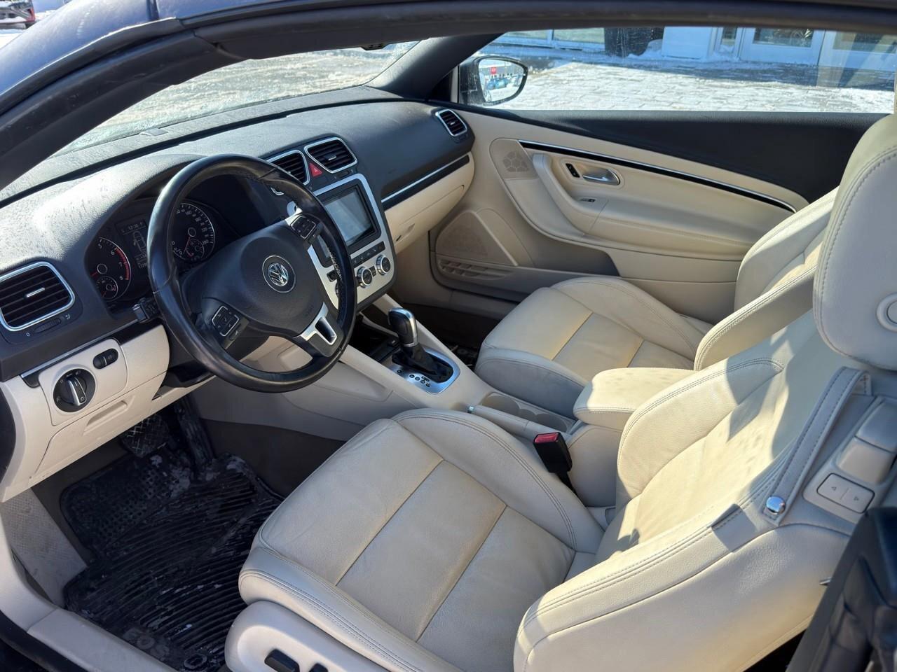 2013 Volkswagen Eos HighlineCERTIFIED AS-TRADED, SUNROOF/HARDTOP CONVE Photo