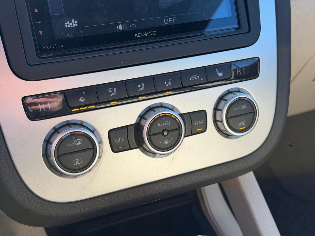 2013 Volkswagen Eos HighlineCERTIFIED AS-TRADED, SUNROOF/HARDTOP CONVE Photo