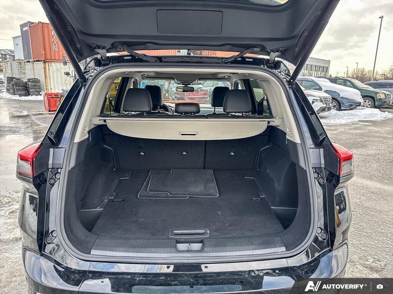 2024 Nissan Rogue Platinum Photo