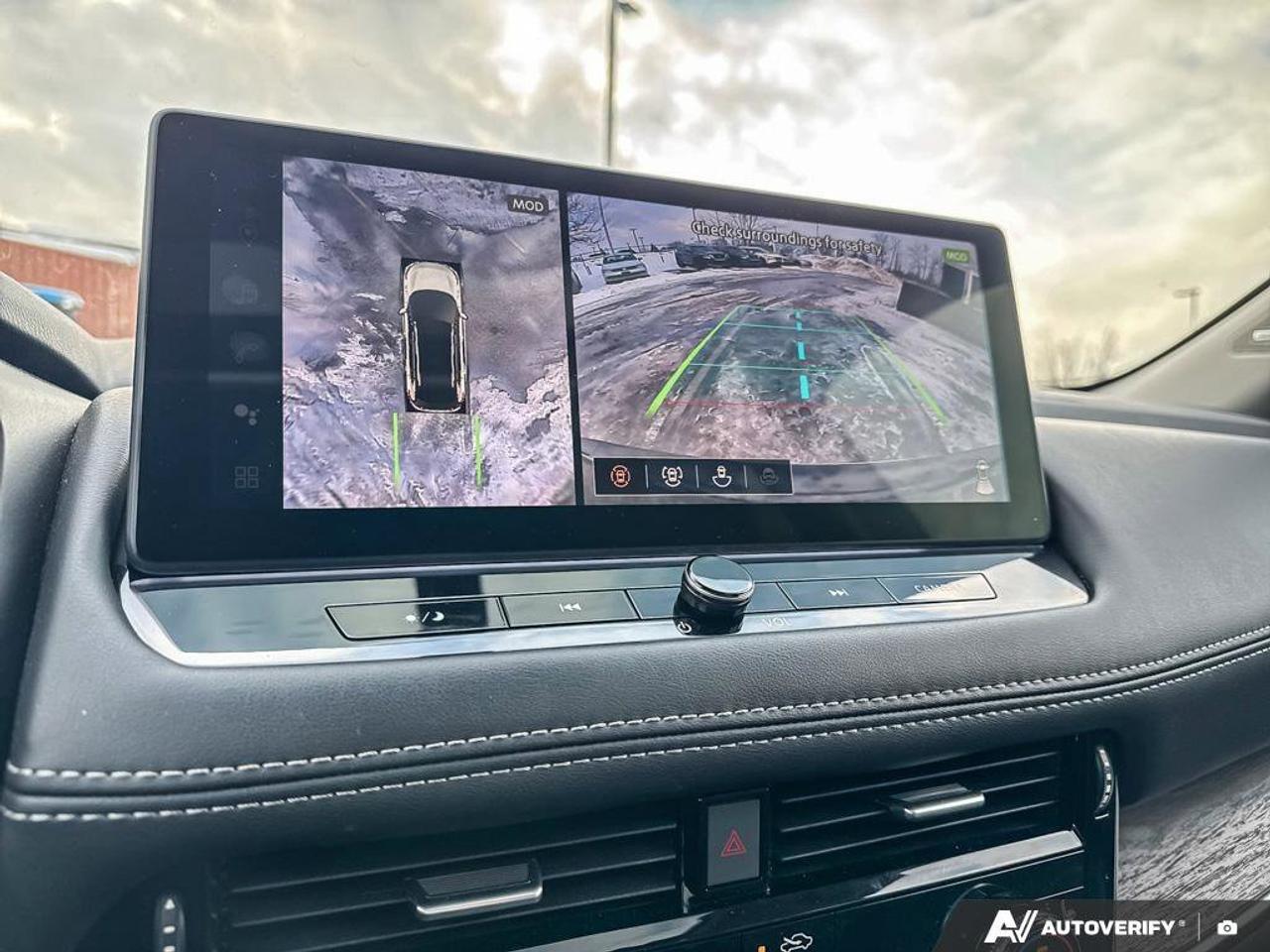 2024 Nissan Rogue Platinum Photo