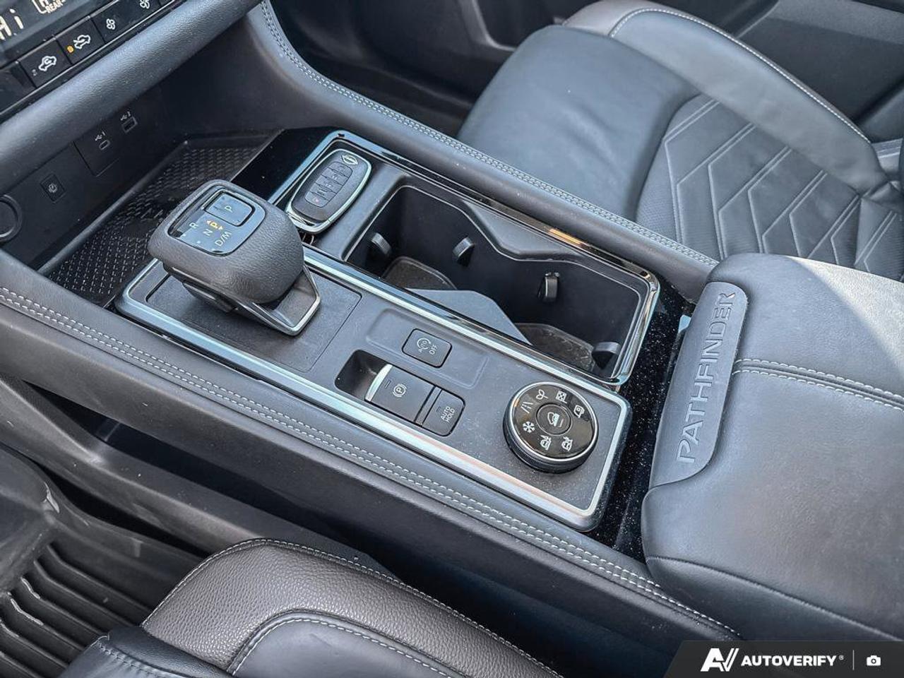 2025 Nissan Pathfinder Platinum   Navigation   Moonroof   Leather Seats Photo