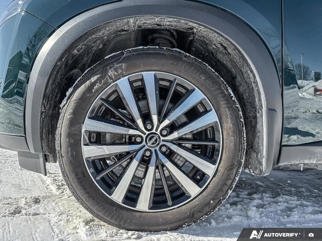 2025 Nissan Pathfinder Platinum   Navigation   Moonroof   Leather Seats Photo