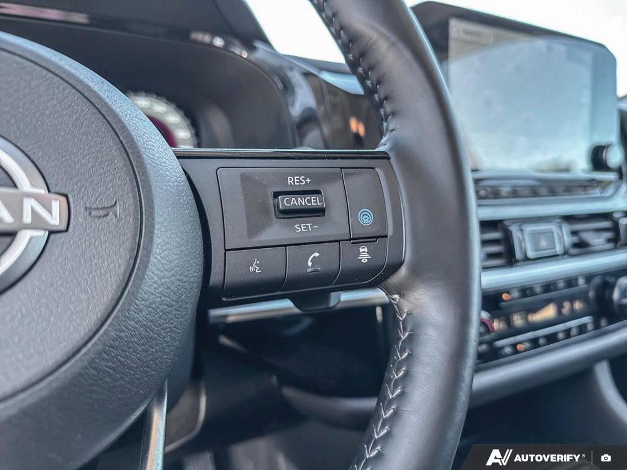 2025 Nissan Pathfinder Platinum   Navigation   Moonroof   Leather Seats Photo