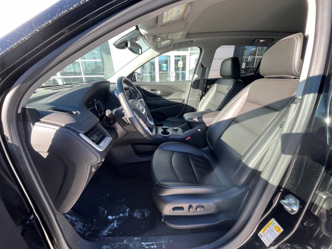 2024 GMC Terrain AWD 4DR SLT Photo