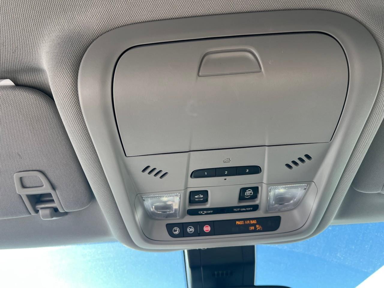 2024 GMC Terrain AWD 4DR SLT Photo