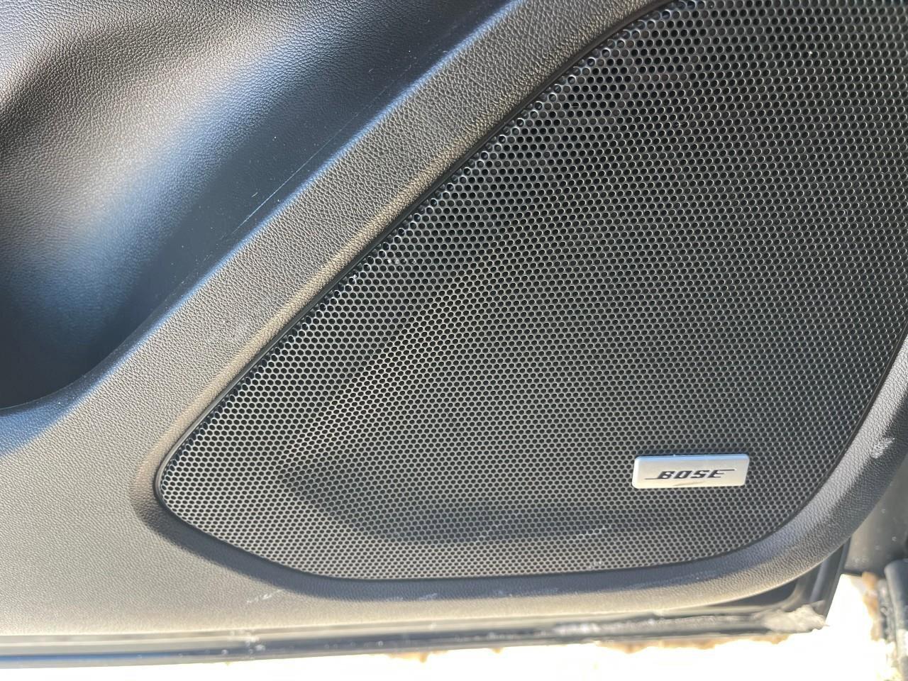 2024 GMC Terrain AWD 4DR SLT Photo