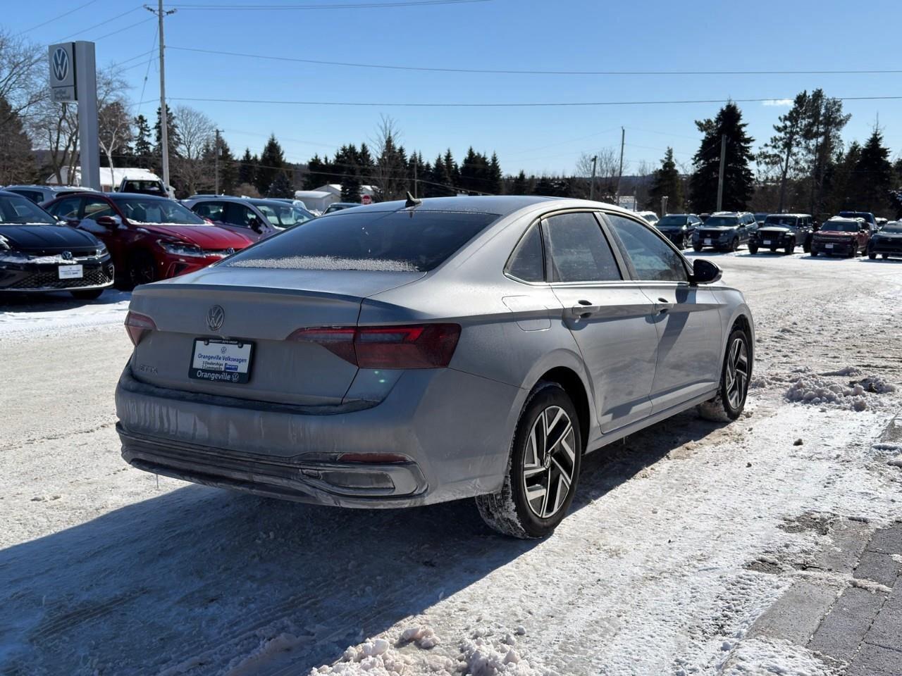 2023 Volkswagen Jetta HighlineONE-OWNER, ACCIDENT-FREE, HTD + CLD SEATS, Photo