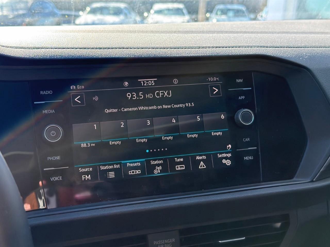 2023 Volkswagen Jetta HighlineONE-OWNER, ACCIDENT-FREE, HTD + CLD SEATS, Photo